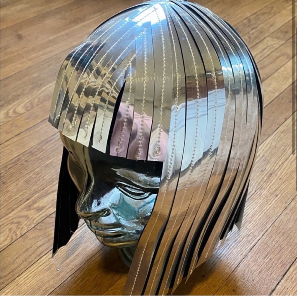 Cleopatra Metallic Silver Wig with Bangs **back in stock yipeee** - Picture 2 of 10